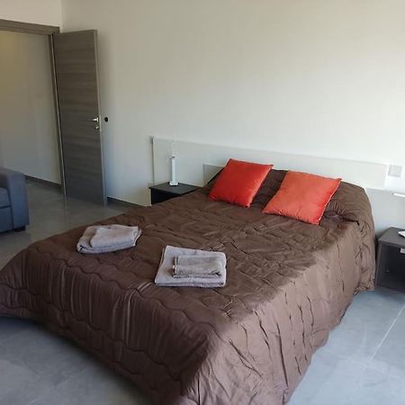 Sorriso Flat N.9 - Entire Unit Apartment St. Paul's Bay Bagian luar foto
